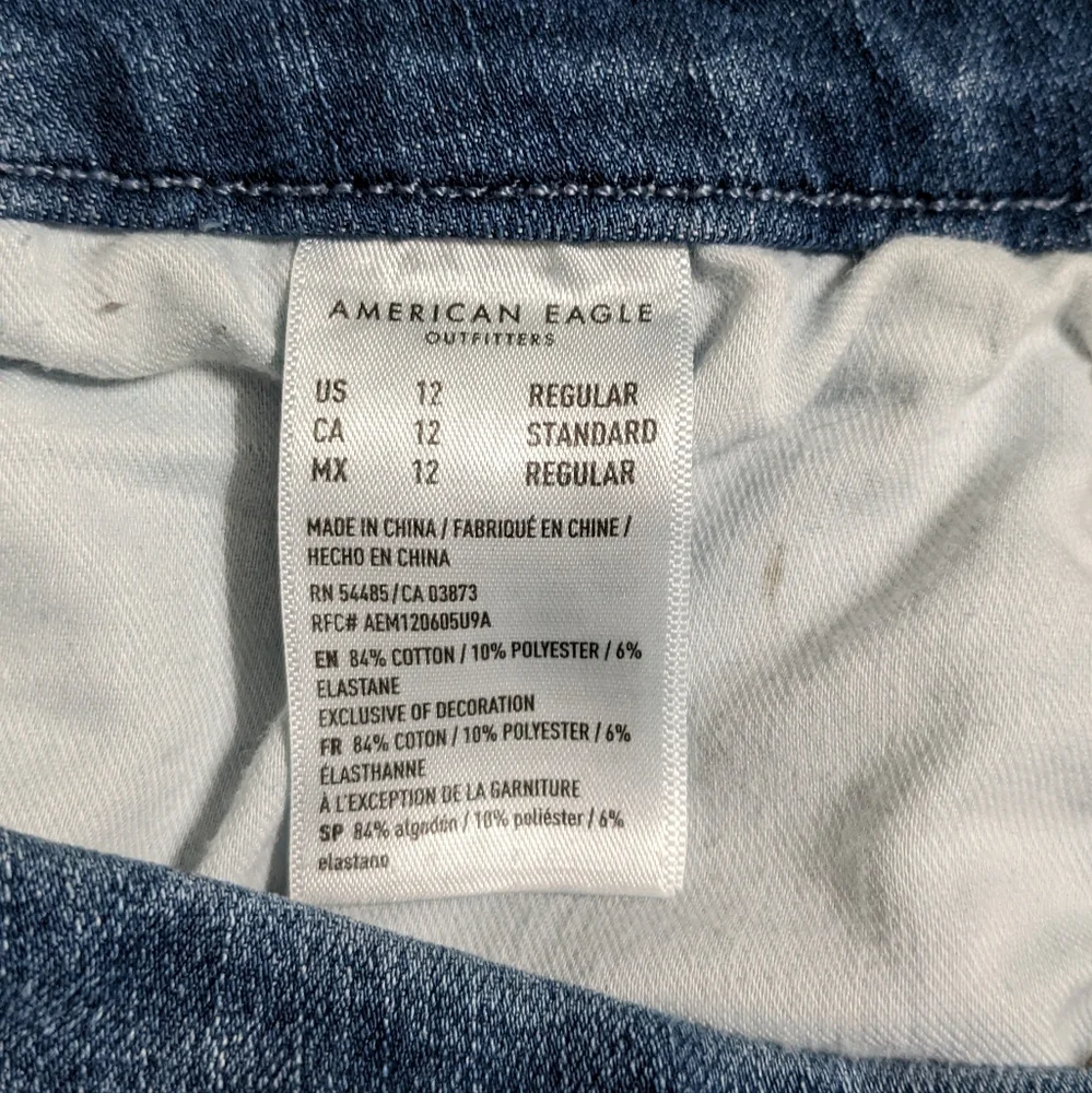 SOLD NWT American Eagle Dream Jeans Curvy Super Hi-Rise Ripped Distressed sz 12 - Picture 6 of 8